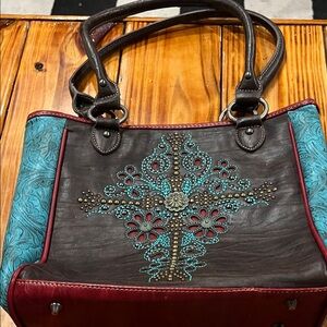 Montana west shoulder bag